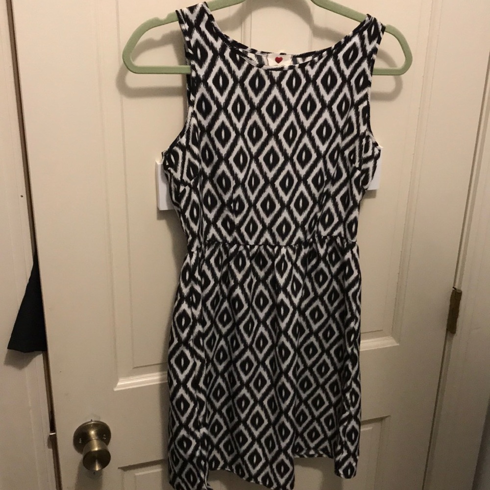 Black & white dress